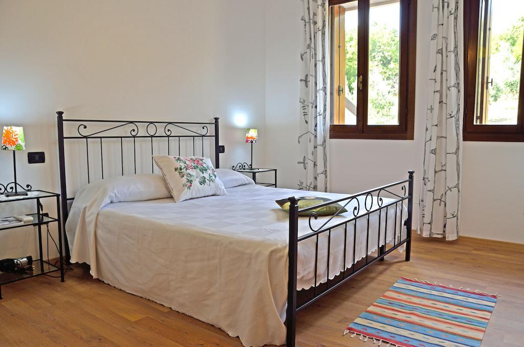 Bed and Breakfast Paglia E Fieno à Villaga Chambre photo